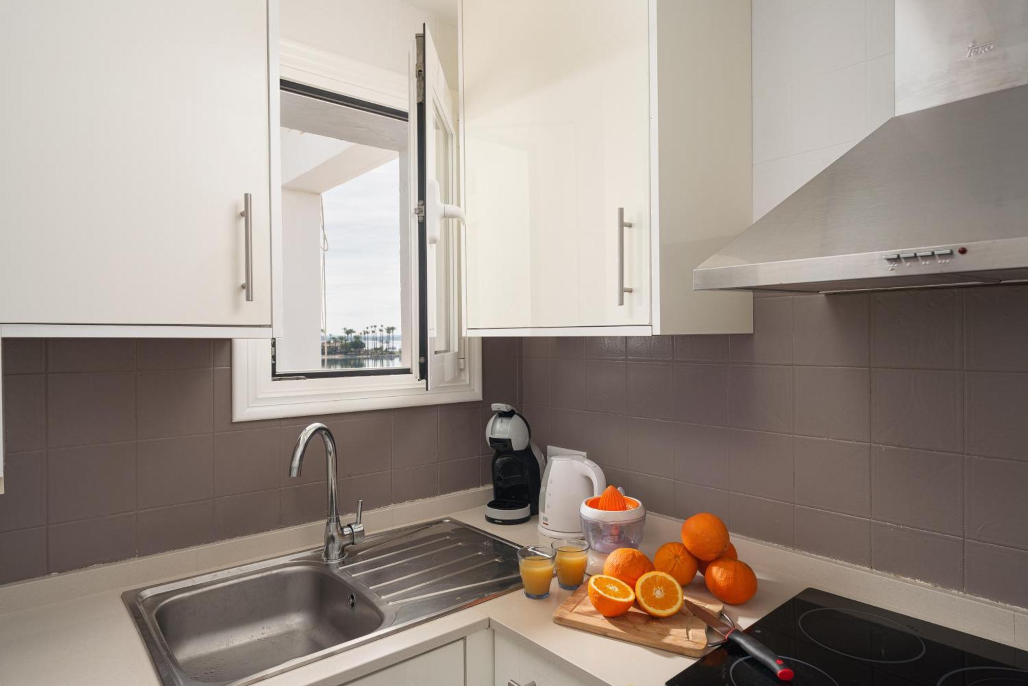 Apartment Xara Torres, At The Beach Of Alcudia Port de Alcudia  Buitenkant foto