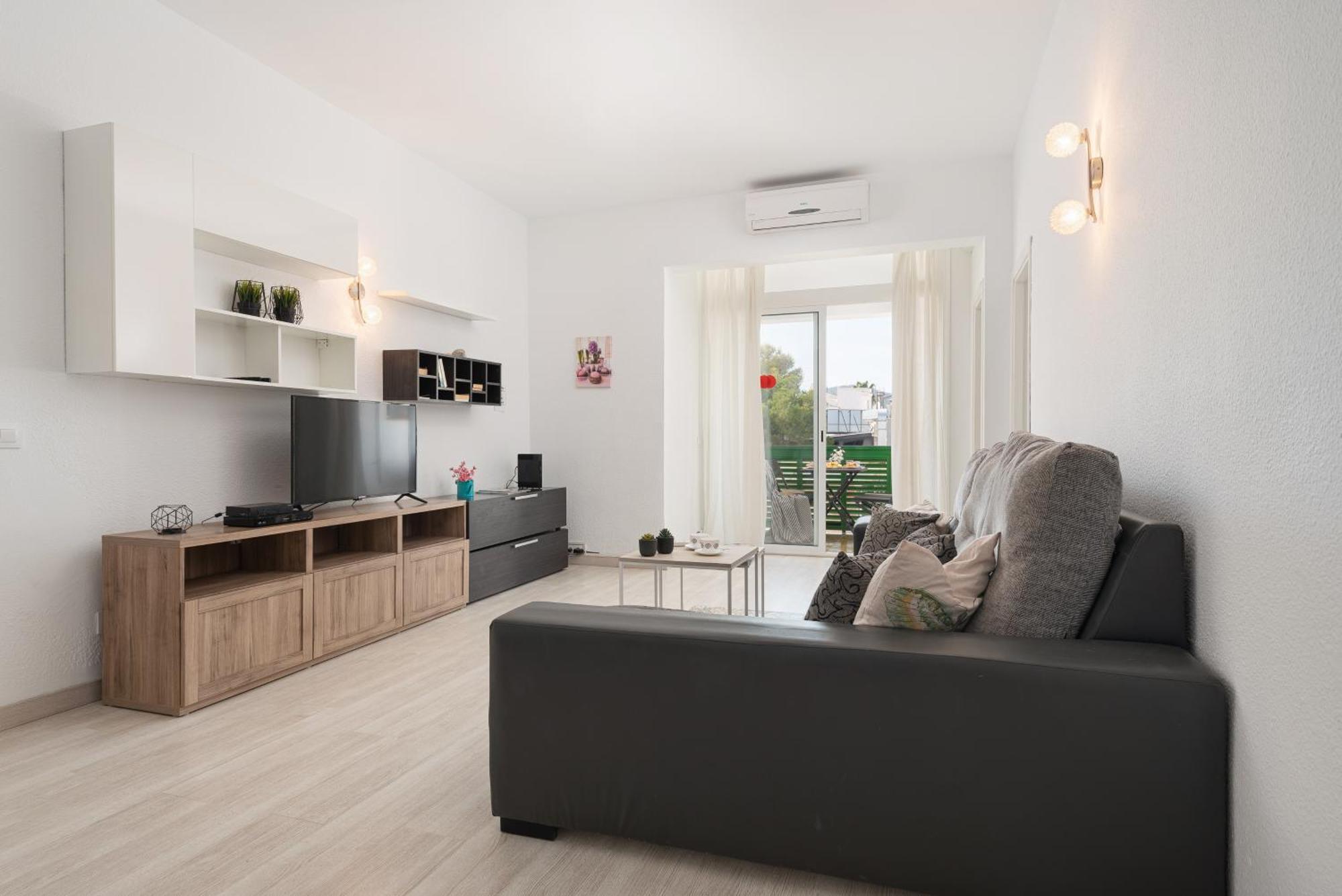 Apartment Xara Torres, At The Beach Of Alcudia Port de Alcudia  Buitenkant foto