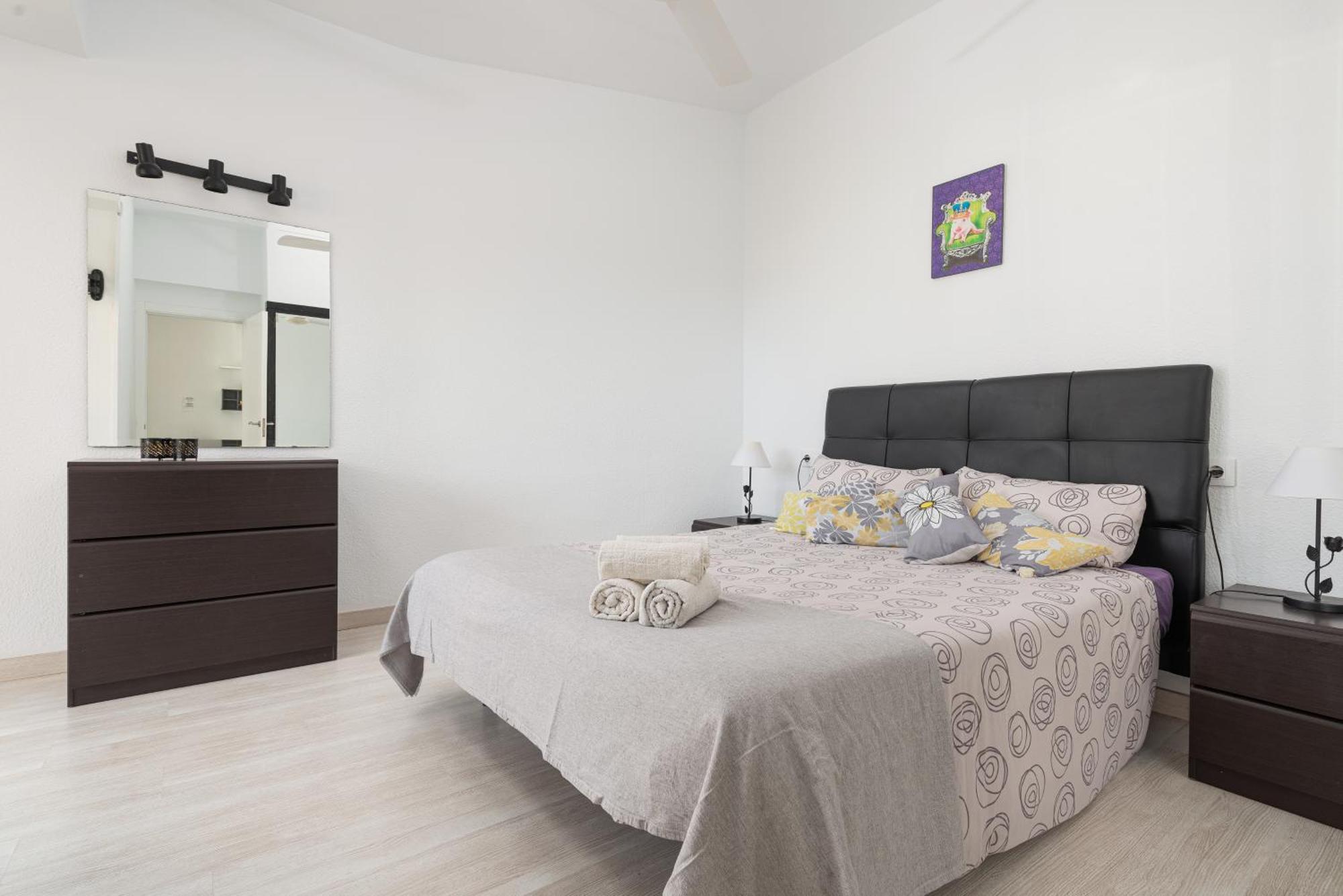 Apartment Xara Torres, At The Beach Of Alcudia Port de Alcudia  Buitenkant foto